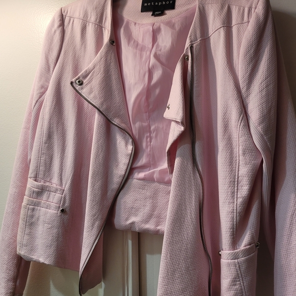 Pink jacket - Picture 3 of 3
